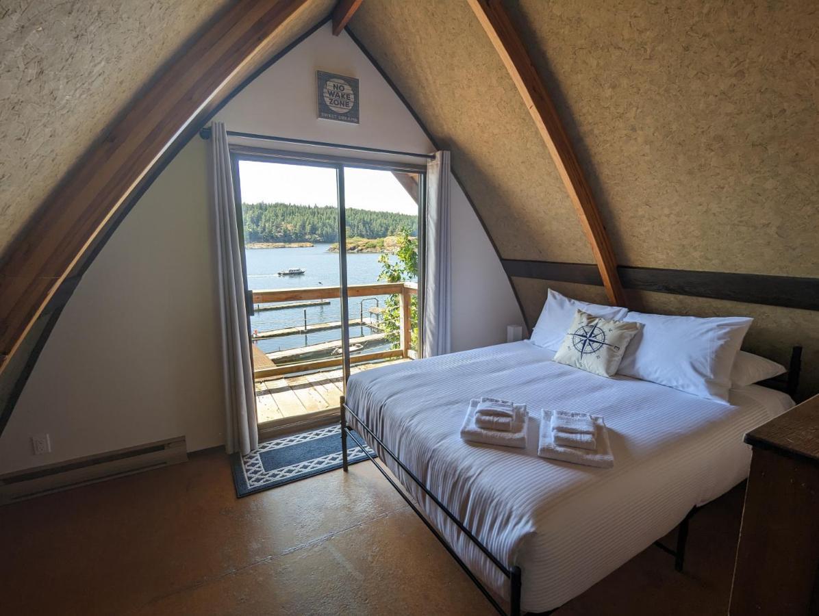 Jade Resort-Oceanfront Suites In Gowlland Harbour Heriot Bay Exterior photo