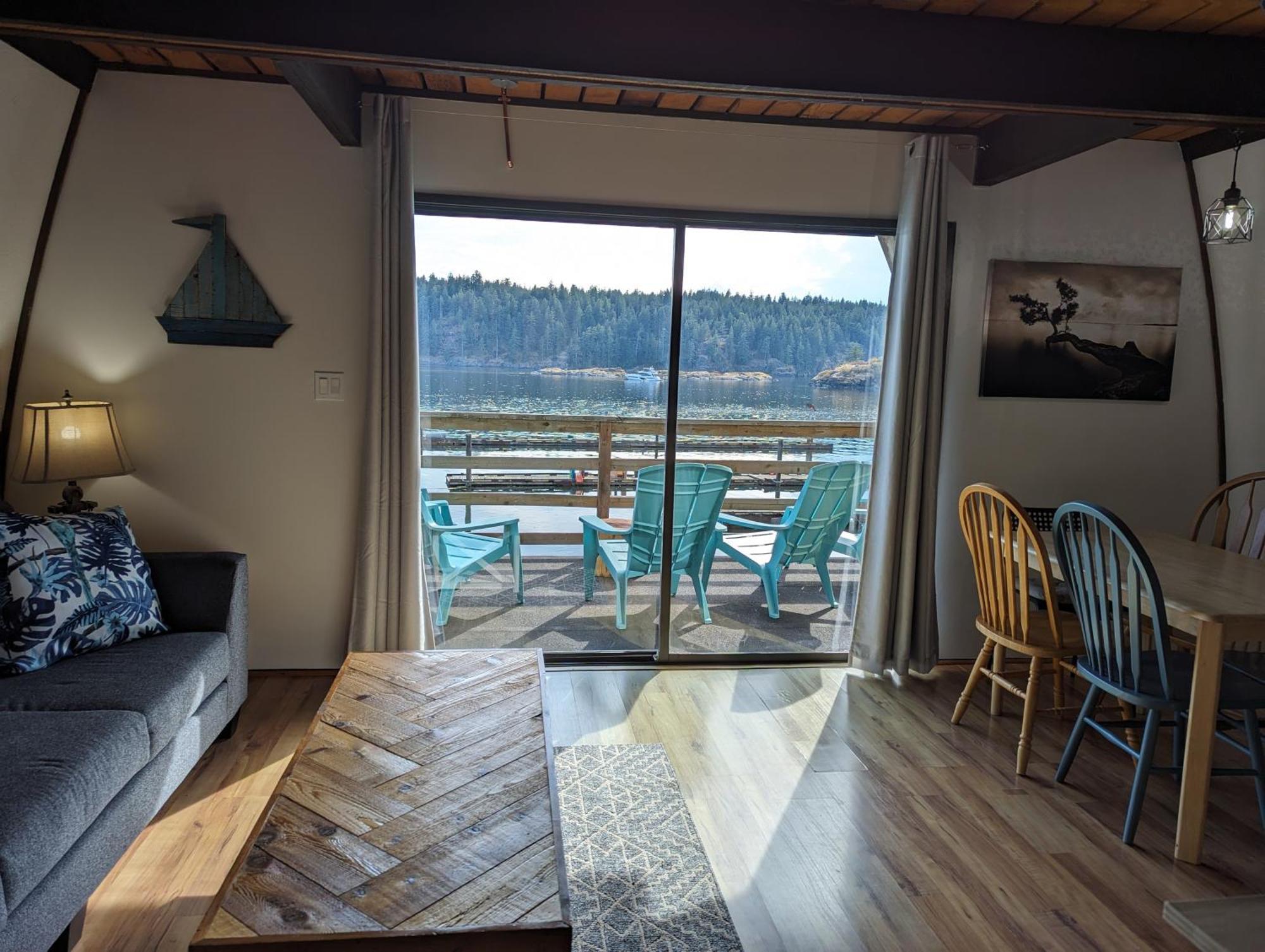 Jade Resort-Oceanfront Suites In Gowlland Harbour Heriot Bay Exterior photo