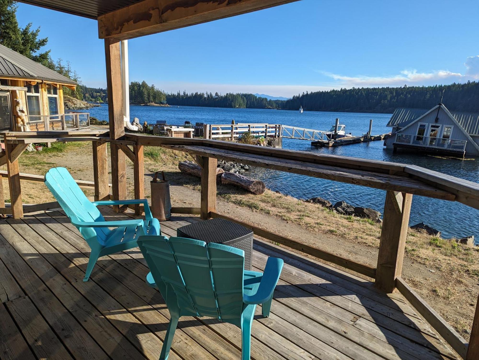 Jade Resort-Oceanfront Suites In Gowlland Harbour Heriot Bay Exterior photo